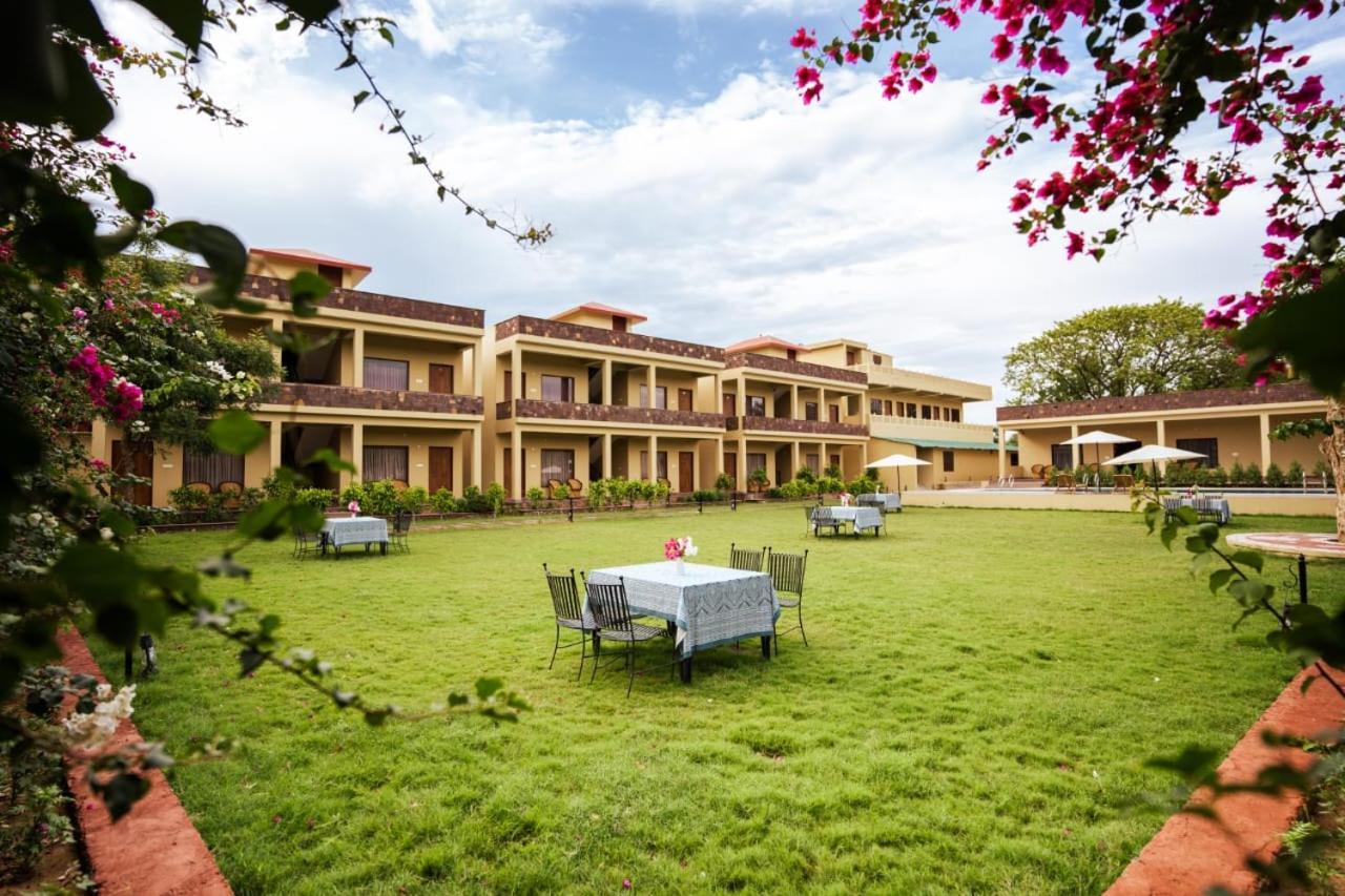 Rajbagh By Aaryam Hotel Saváj Madhopur Kültér fotó
